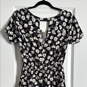 Black and White V-Neck Flutter Sleeve Sundress
